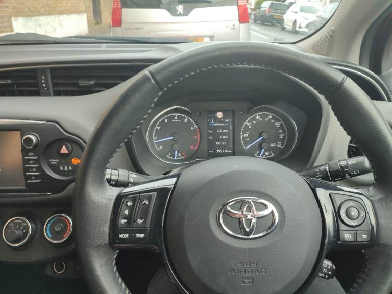 Toyota, YARIS, Hatchback, 2019, Manual, 1496 (cc), 5 doors