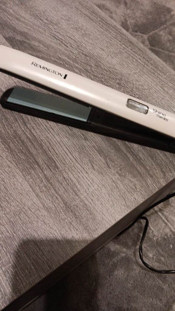 Remington shine therapy straightener 