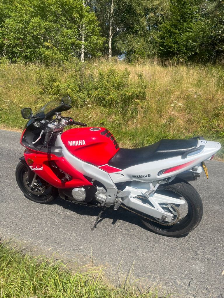 YAMAHA YZF 600R 