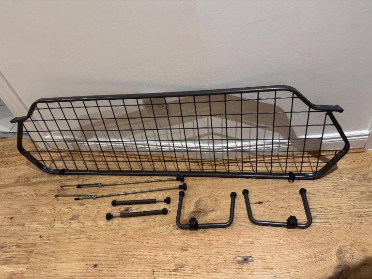 Car dog guard Peugeot 5008 travall