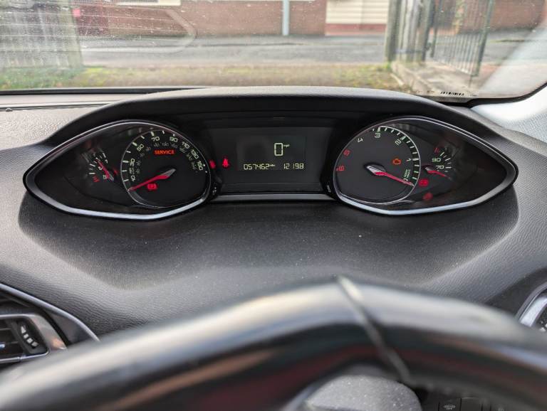 2017 Peugeot 308 Allure 1.6 BlueHDi – 57,500 miles – Diesel – MOT Expired