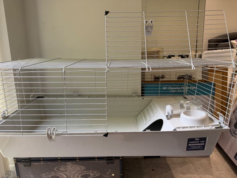 Habitat 120 Guinea pig and rabbit hutch Used for 1 week
