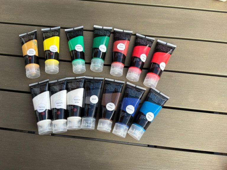 Acrylic paint 14 x75ml tubes various colours