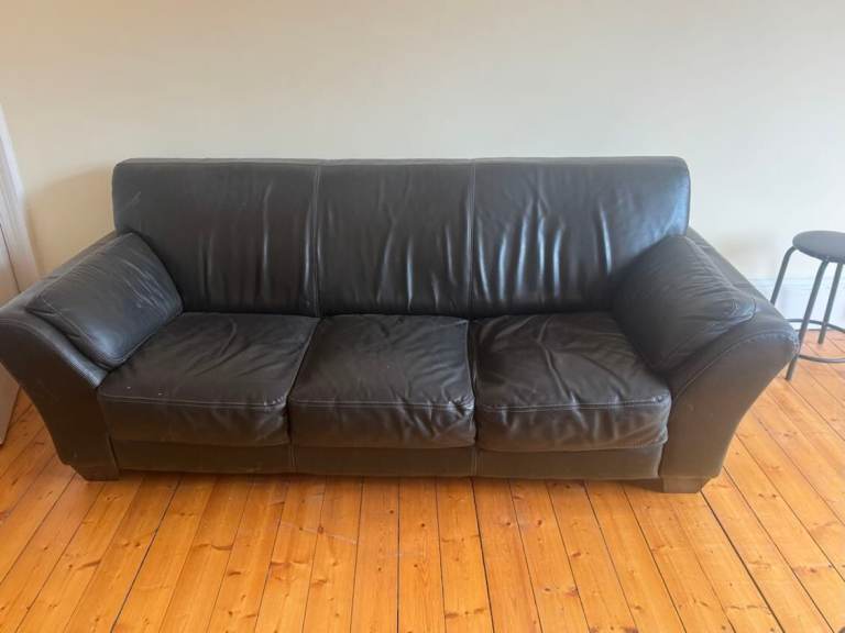 Black Leather 3-Seater Sofa – Good Condition