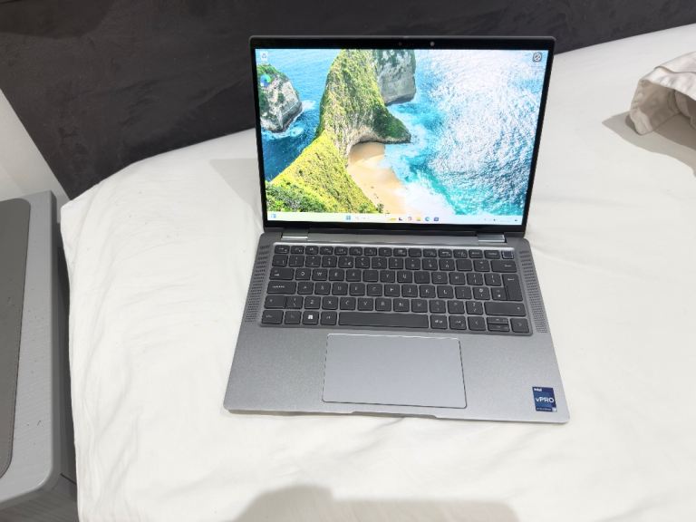 CAN DELIVER,Cost £1607, warranty to jun 2027 Dell latitude 7340 2 in 1 touchscreen laptop i7 13 gen