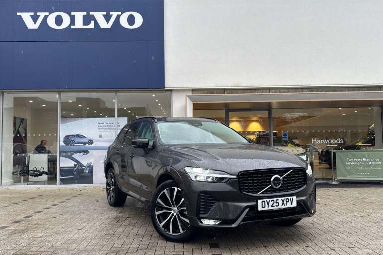 2025 Volvo XC60 2.0 B5P Ultra Dark 5dr AWD Geartronic ESTATE PETROL Automatic