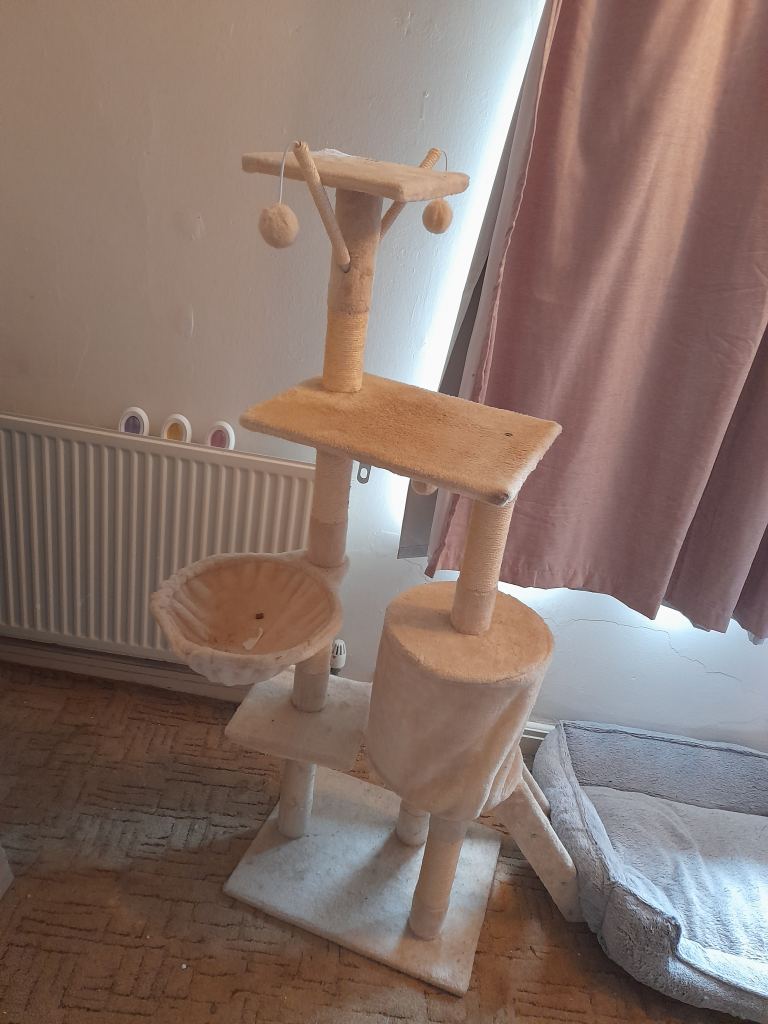 Cat Play Tower