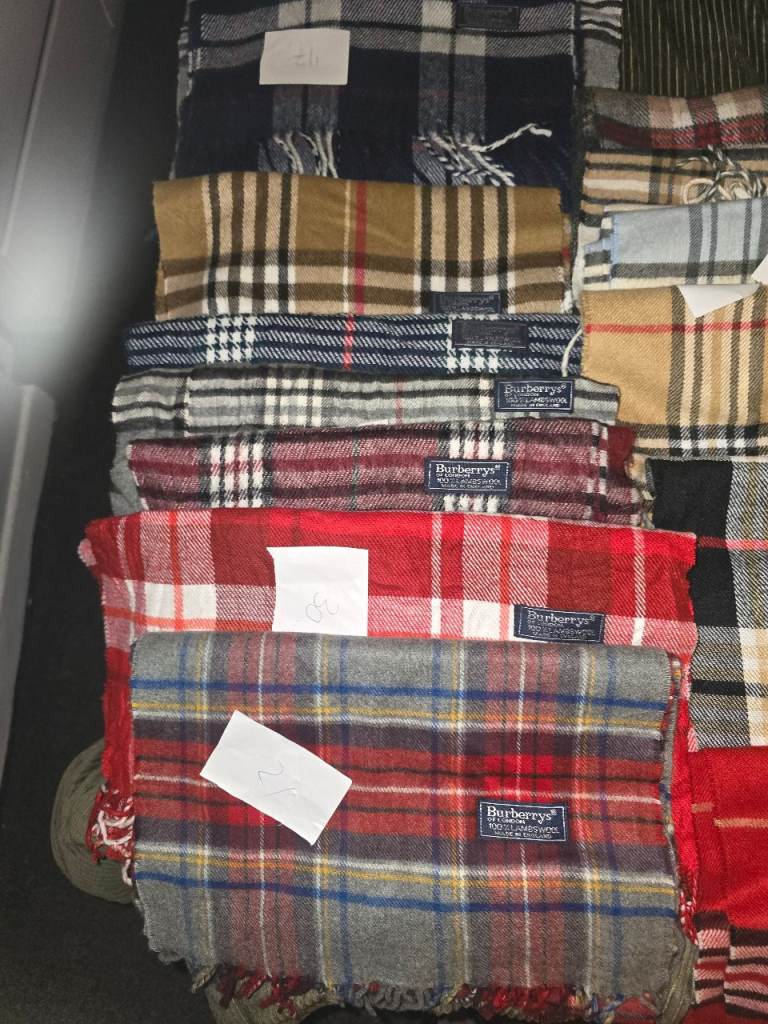 Burberry scarfs 💯authentic £60 