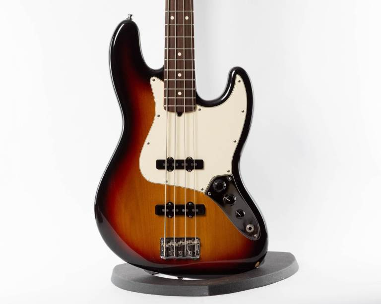 Fender American Series Jazz Bass 2003 3-Color Sunburst