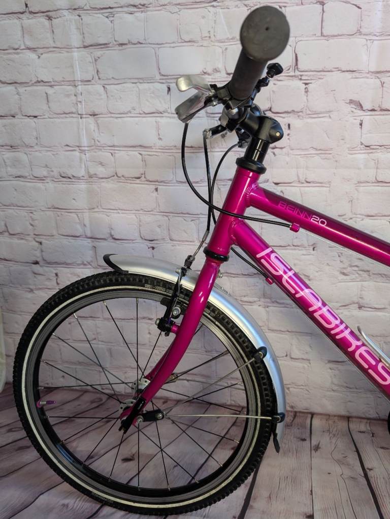 ISLABIKES BEINN 20 LARGE (6+) IN PERFECT CONDITION. COLLECTION NW LONDON OR BUCKS. ISLA BIKE