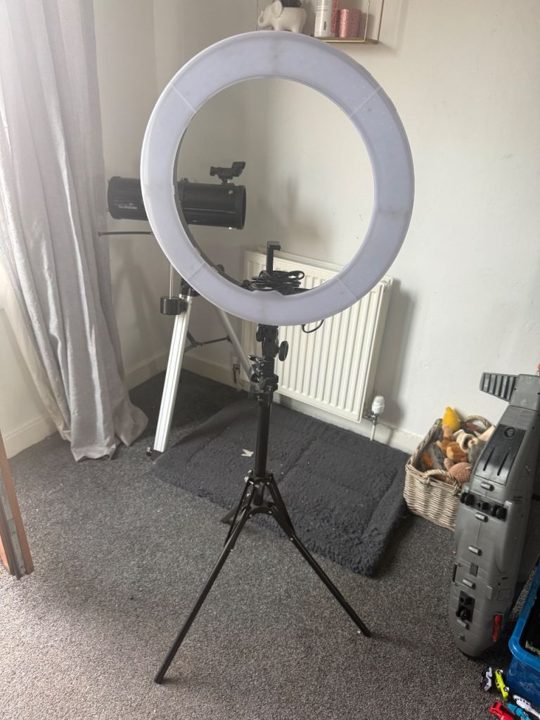Neewer ring light 