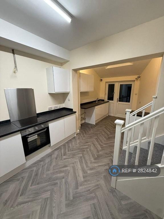 3 bedroom house in Strode Road, Wellingborough, NN8 (3 bed) (#2824842)