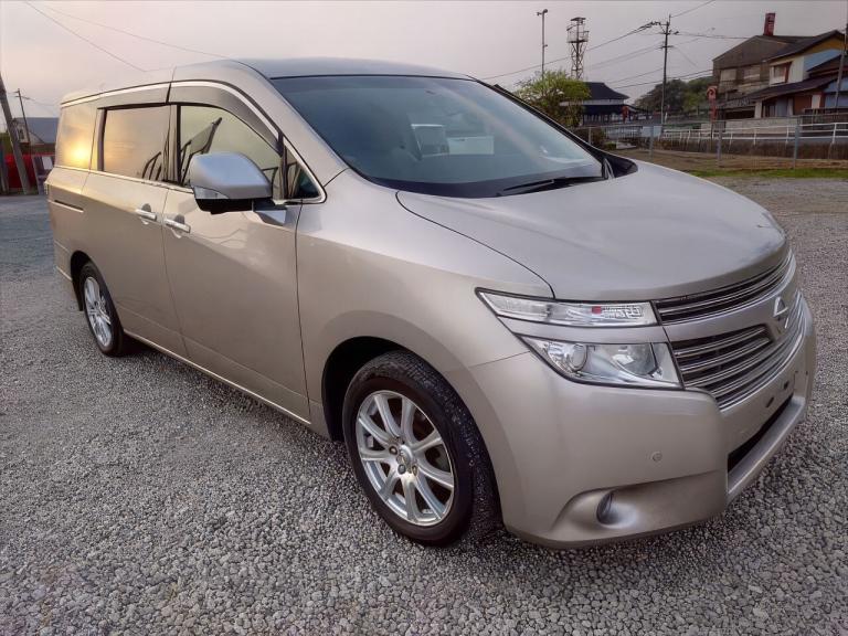 2010 Nissan Elgrand Nissan Elgrand 2.5 Highway Star . 2010. 58.000 Miles MPV Automatic