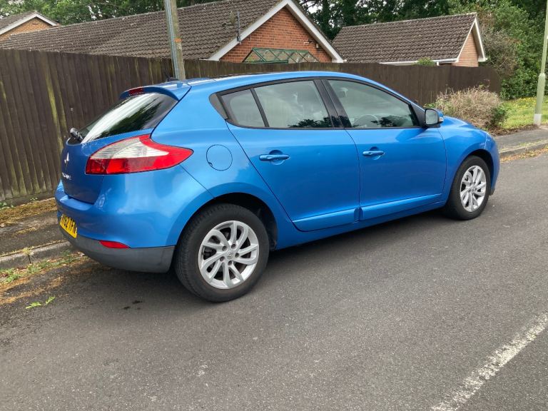 Renault, MEGANE, Hatchback, 2012, Manual, 1598 (cc), 5 doors