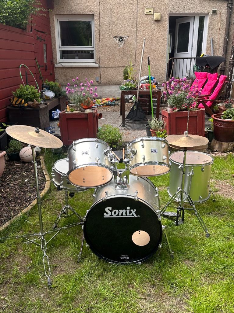 Sonix heads by evans drum kit