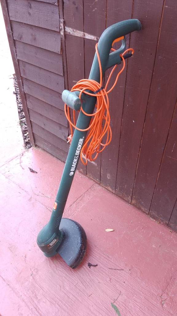 BLACK+DECKER Grass Trimmer