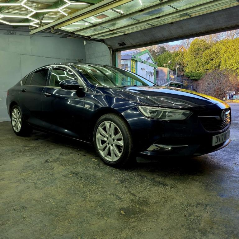 VAUXHALL INSIGNIA 2.0 Turbo D BlueInjection SRi Nav 2017