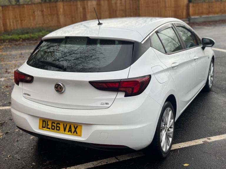 2016 Vauxhall Astra 1.6 CDTi 16V Design 5dr HATCHBACK Diesel Manual