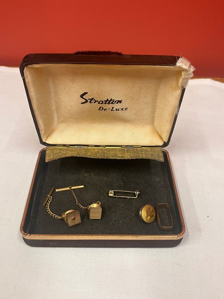 Five Various Pieces of Men's Vintage Jewellery In Case