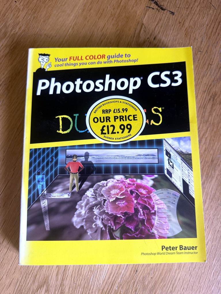 Photoshop CS3 For Dummies Book – As Good As New