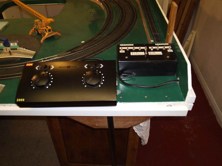 Train set controller