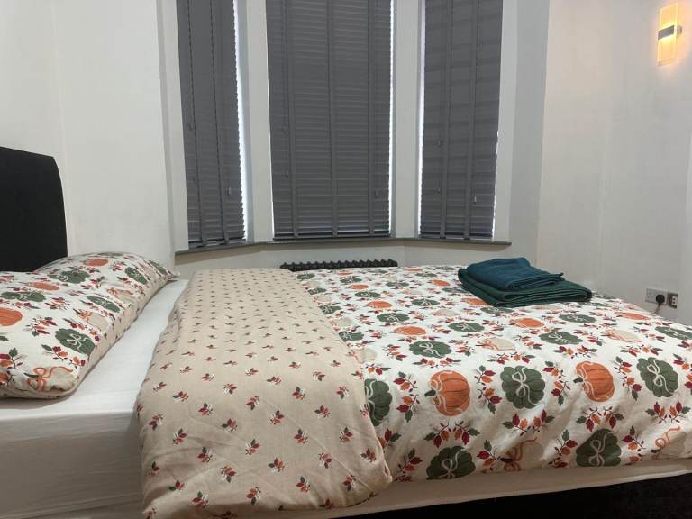 Double/Single rooms in a shared property 