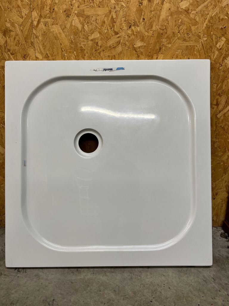 Slim line shower tray