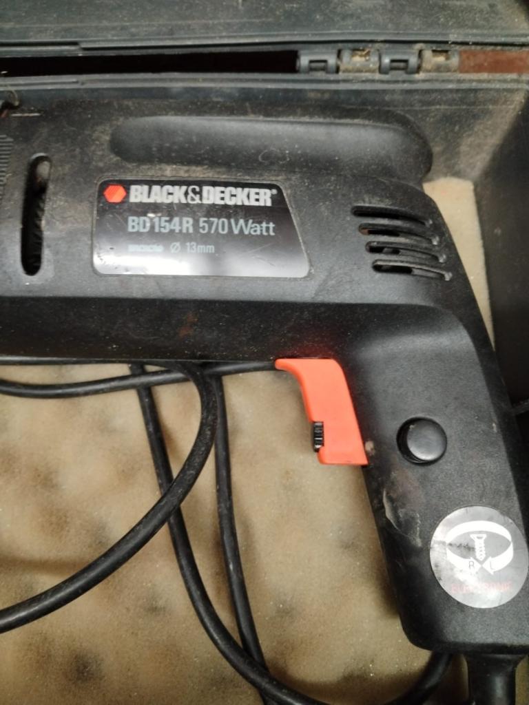 Black & Decker BD 154R Drill Machine 