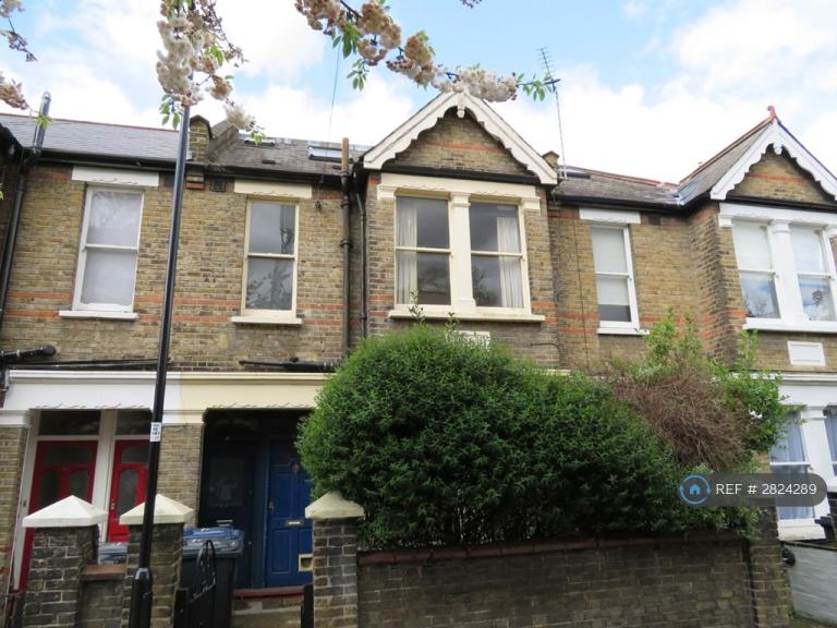 2 bedroom flat in Acton Lane, London, W4 (2 bed) (#2824289)