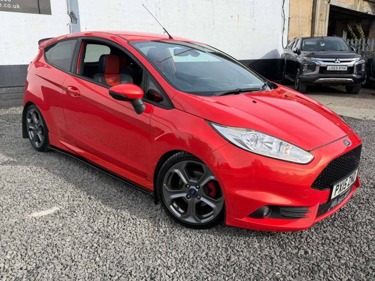2015 Ford Fiesta 1.6T EcoBoost ST-3 Hatchback 3dr Petrol Manual Euro 6 (182 ps) Hatchback Petrol ...