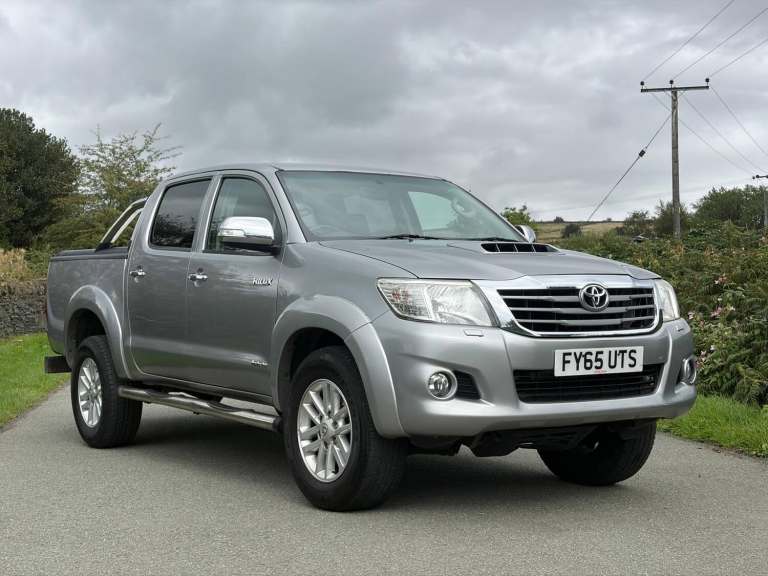 2015 Toyota Hilux Invincible D/Cab Pick Up 3.0 D-4D 4WD 171 Auto PICK UP Diesel Automatic