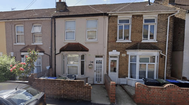 Flat 4, 32 Clady Road, DA17 6JS