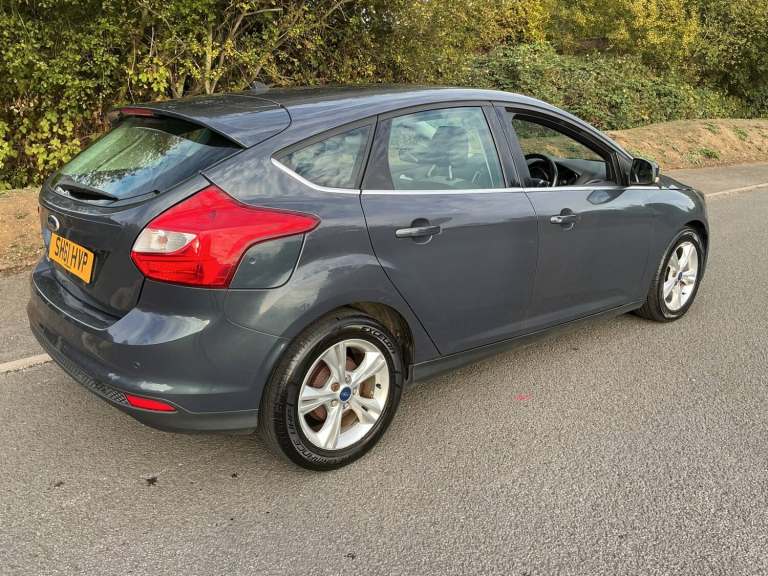 2012 Ford Focus 1.6 125 Zetec 5dr Powershift HATCHBACK Petrol Automatic