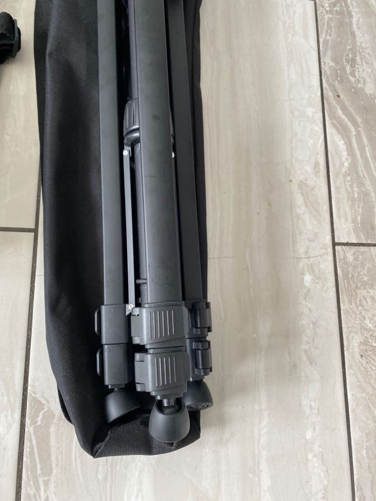 Maginon Spotting Scope 20-60x60 with tripod / Telescope 