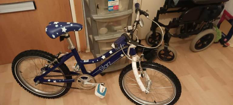 Bike starz 18-wheel single speed blue 5-8 years Like New 