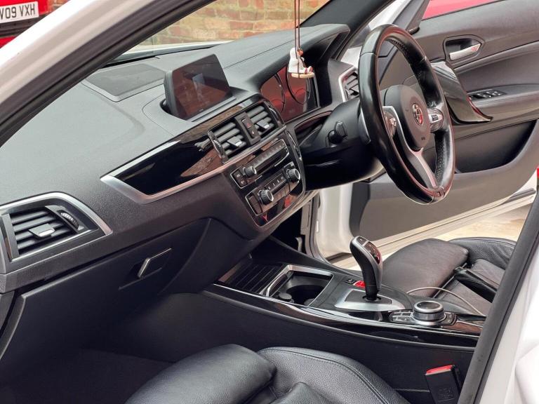 BMW 1 SERIES 2.0 120i GPF M Sport Shadow Edition Auto Euro 6 (s/s) 5dr 2019