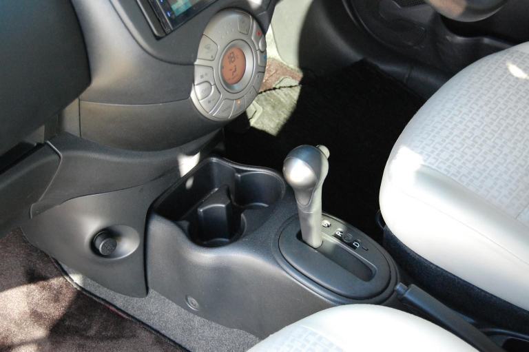 NISSAN MICRA MARCH White Auto Petrol 2010