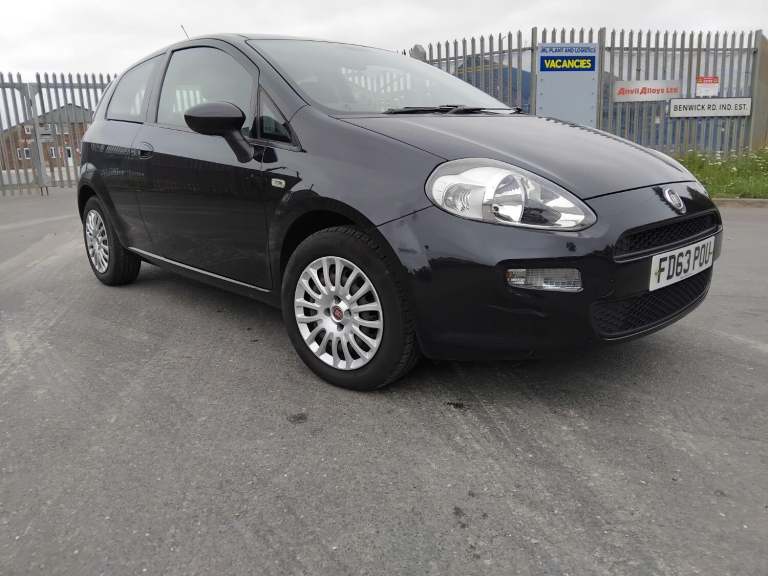 FIAT PUNTO 1.2 Punto 3-door 1.2 8v 69hp Pop+ Black Manual Petrol 2014