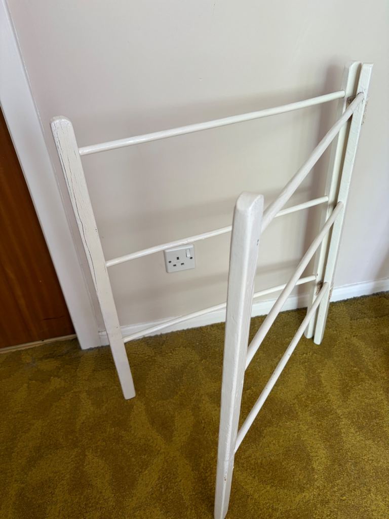 Small 2 panel wooden clothes drying airer