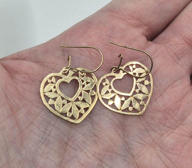 9ct gold heart dangle earrings