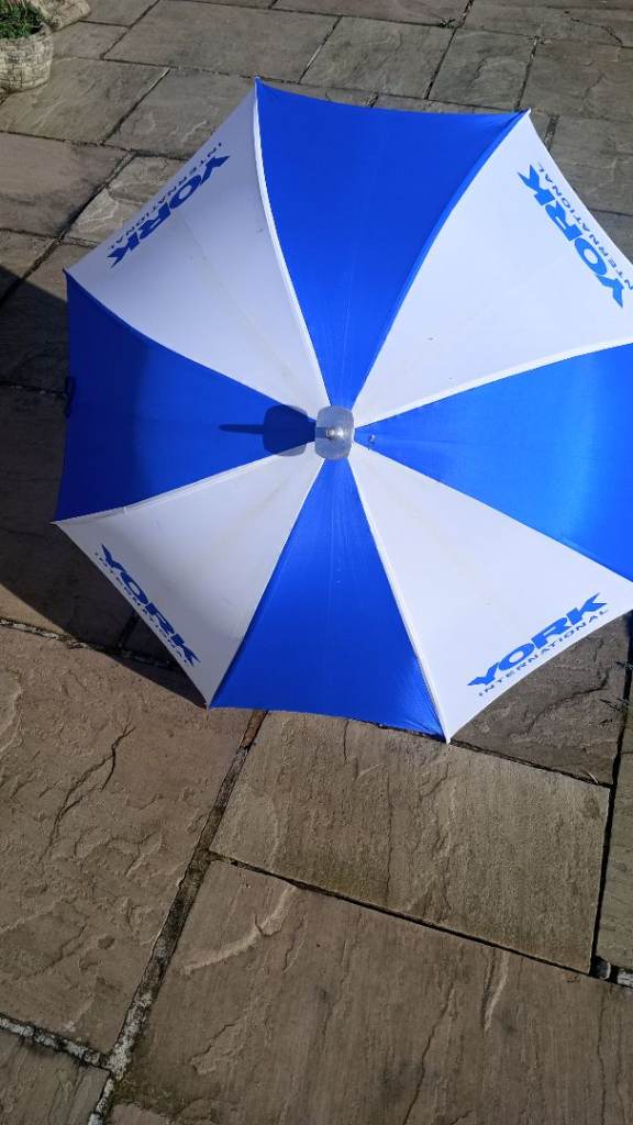 Shooting stick umbrella