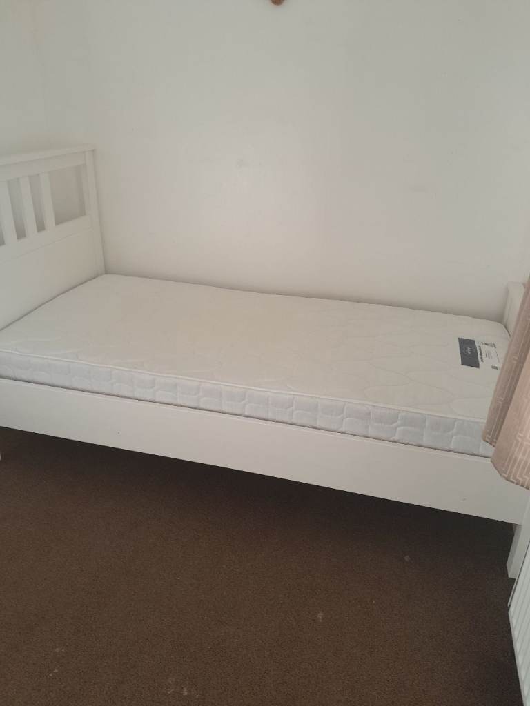 Silentnight Miracoil Single Mattress – As Good As New