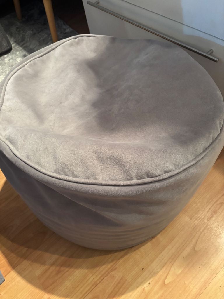 Bean bag/ foot stall