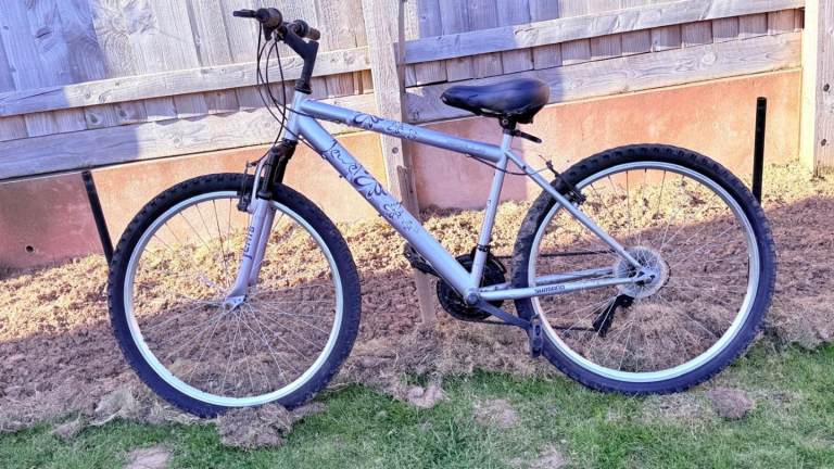 Apollo bike feMTB designed for WOMEN 