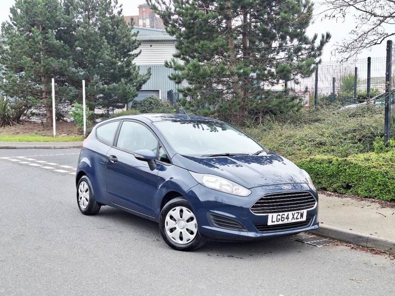 Ford Fiesta Zetec 1.2 Petrol – 3 Door – Manual – Blue £35 road tax Cheap insurance 