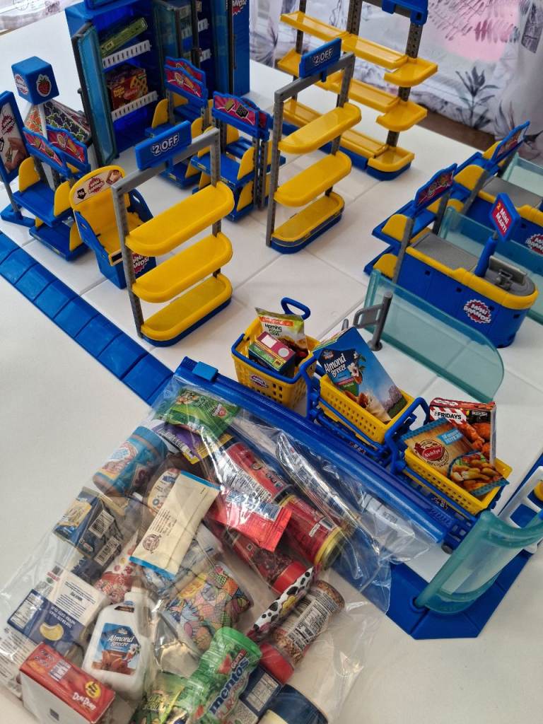 Zuru Mini Mart 