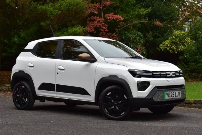 2025 25 DACIA SPRING 65 26.8KWH EXTREME HATCHBACK 5DR ELECTRIC AUTO (65 PS)