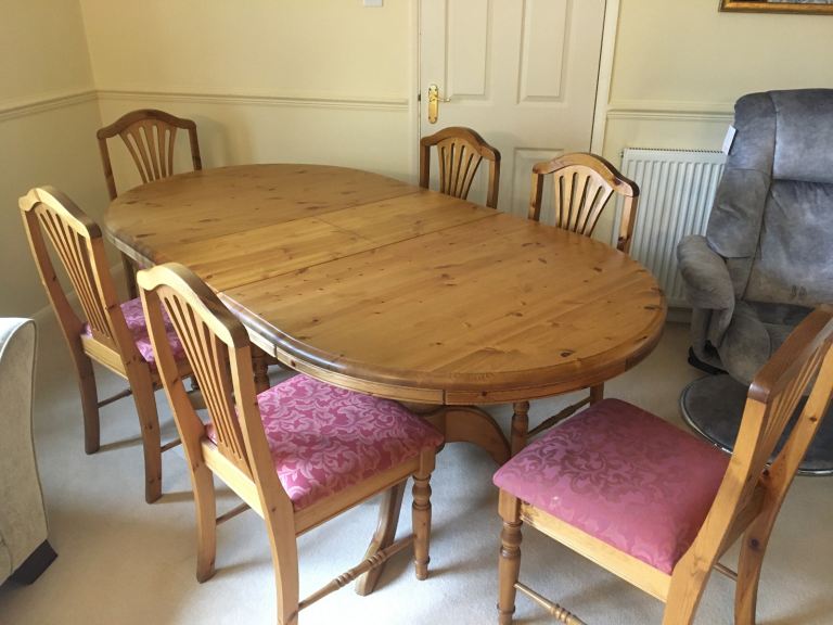 Extending Pine table and six matching chairs