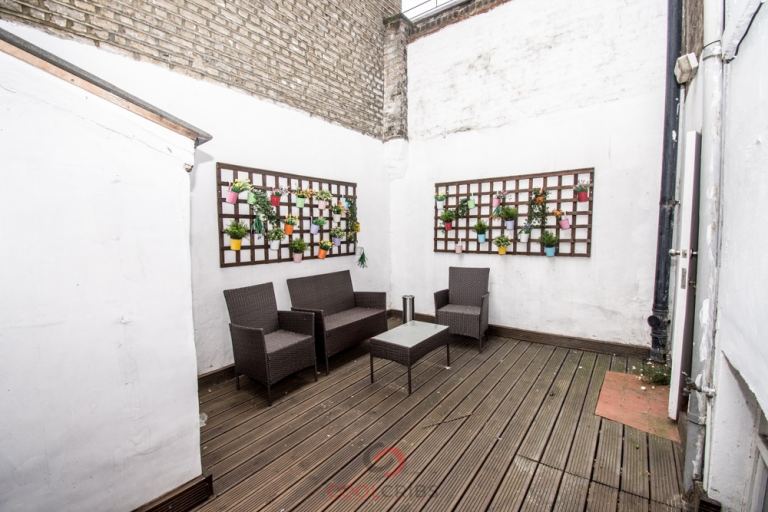 Large Bedroom situated in a well Victorian style building, Sale Place, Paddington, W2.-Ref: 1644