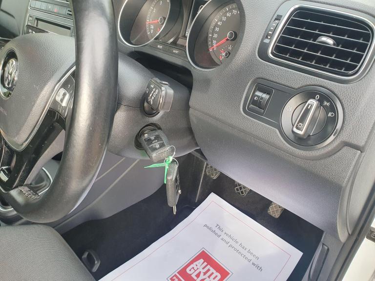 2014 Volkswagen Polo 1.0 BlueMotion Tech SE Euro 6 (s/s) 3dr HATCHBACK Petrol Manual